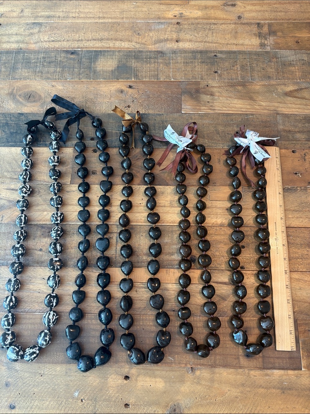 Hawaiian kukui nut leis